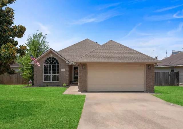 2nd image of 115 Lonesome Dove Dr, Navasota, TX 77868 | MLS# 53834659