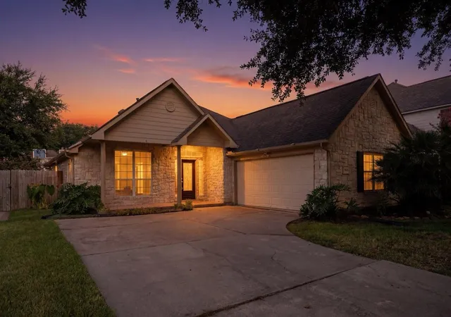 Photo 1 of Single family home for sale at 2344 Autumn Mist Ln, League City, TX 77573 | MLS# 60216676 | Listing updated on 2026-09-19