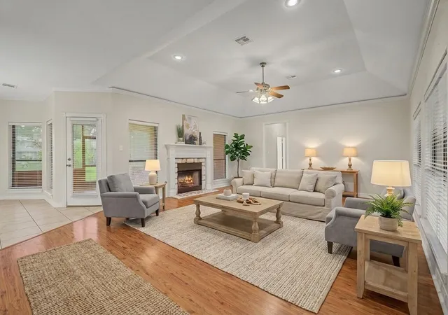 Photo 3 of Sale Pending at 1621 Mcfadden Rd, Lake Jackson, TX 77566 | MLS# 81854421 | Listing updated on 2026-08-29