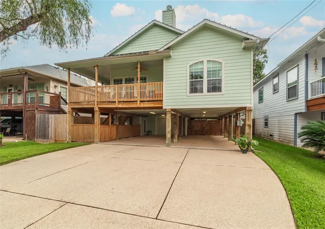 1st image of 315 West Dr, Kemah, TX 77565 | MLS# 70654731