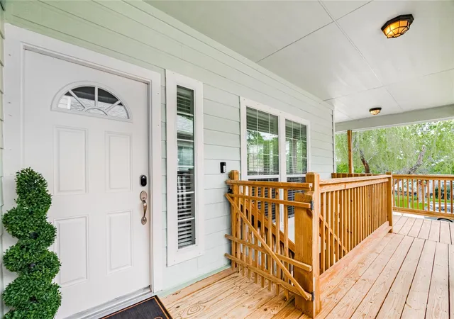 2nd image of 315 West Dr, Kemah, TX 77565 | MLS# 70654731