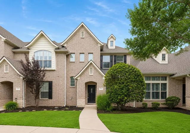 Photo 1 of Sale Pending at 2411 Clippers Sq, Houston, TX 77058 | MLS# 15600553 | Listing updated on 2026-09-14