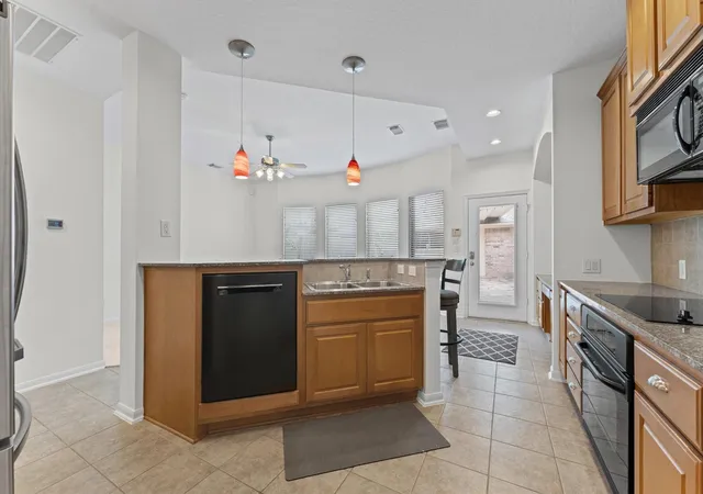 Photo 4 of Sale Pending at 2411 Clippers Sq, Houston, TX 77058 | MLS# 15600553 | Listing updated on 2026-09-14