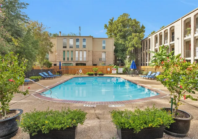 32nd image of 4637 Wild Indigo St #422, Houston, TX 77027 | MLS# 83579958