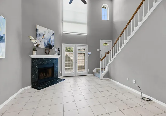 1st image of 2212 Hopkins St #2212, Houston, TX 77006 | MLS# 83775201