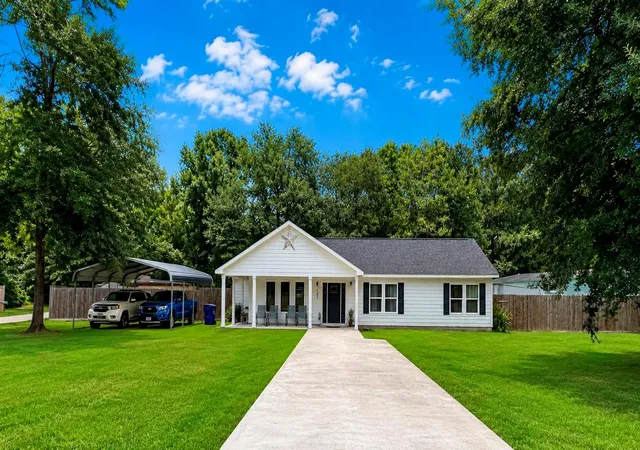 Photo 1 of Sale Pending at 133 Parks Blvd, Livingston, TX 77351 | MLS# 2072468 | Listing updated on 2026-09-14