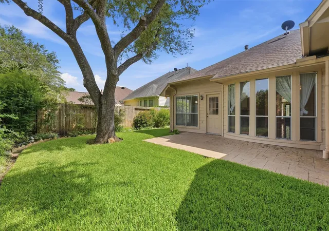 2nd image of 603 Avery Dr, Sugar Land, TX 77479 | MLS# 44030589