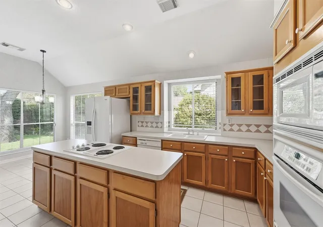 4th image of 603 Avery Dr, Sugar Land, TX 77479 | MLS# 44030589