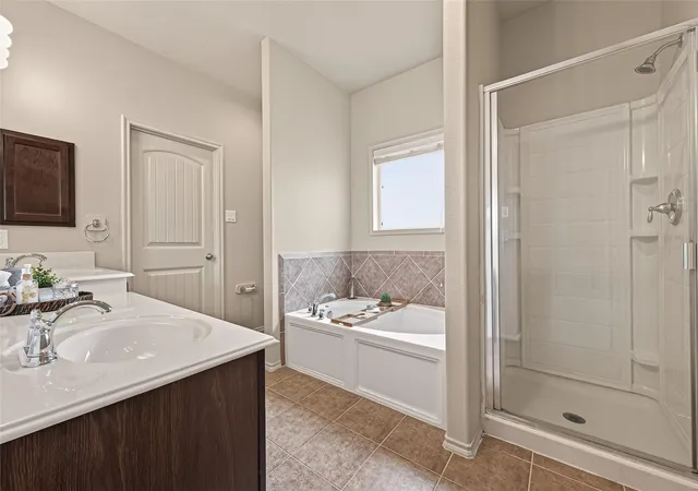 Photo 4 of Sale Pending at 7715 Greenwood Point Dr, Cypress, TX 77433 | MLS# 84374652 | Listing updated on 2026-08-23