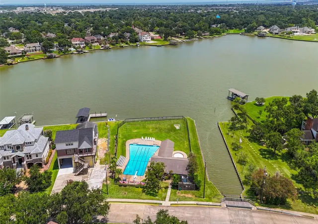 Photo 1 of Single family home for sale at 1103 Pecan Cir, Seabrook, TX 77586 | MLS# 58191949 | Listing updated on 2026-09-15