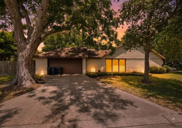 Photo 2 of Single family home for sale at 1103 Pecan Cir, Seabrook, TX 77586 | MLS# 58191949 | Listing updated on 2026-09-15