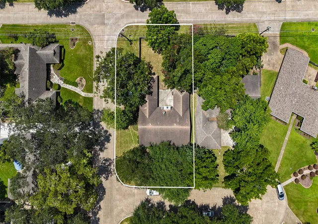 Photo 4 of Single family home for sale at 1103 Pecan Cir, Seabrook, TX 77586 | MLS# 58191949 | Listing updated on 2026-09-15