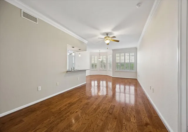 Photo 2 of Sale Pending at 7575 Kirby Dr #1412, Houston, TX 77030 | MLS# 94338289 | Listing updated on 2026-09-16