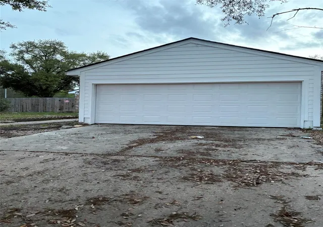 Photo 1 of Single family home for sale at 10203 Heather Hl Dr, Houston, TX 77086 | MLS# 14389736 | Listing updated on 2026-09-22
