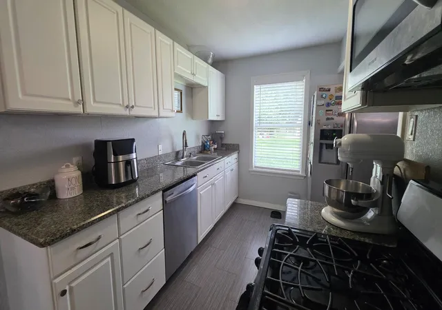 5th image of 1208 Chevy Chase Dr, Angleton, TX 77515 | MLS# 61904781