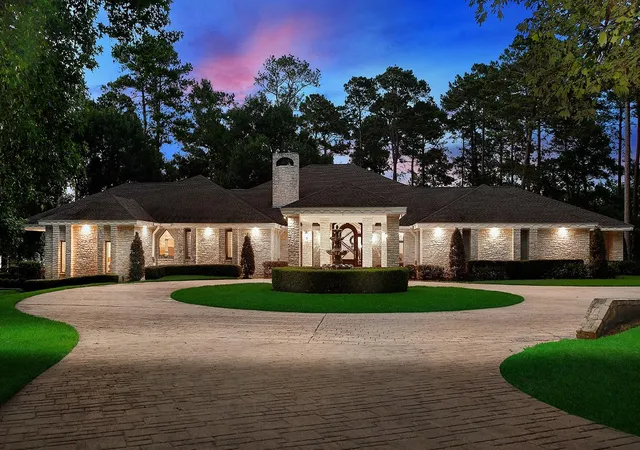 2nd image of 13882 Longwood Dr, Willis, TX 77318 | MLS# 57346457