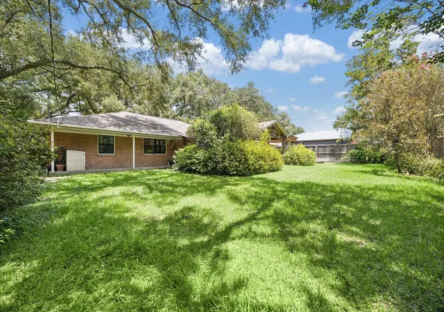 26th image of 1702 Cranway Dr, Houston, TX 77055 | MLS# 10259246