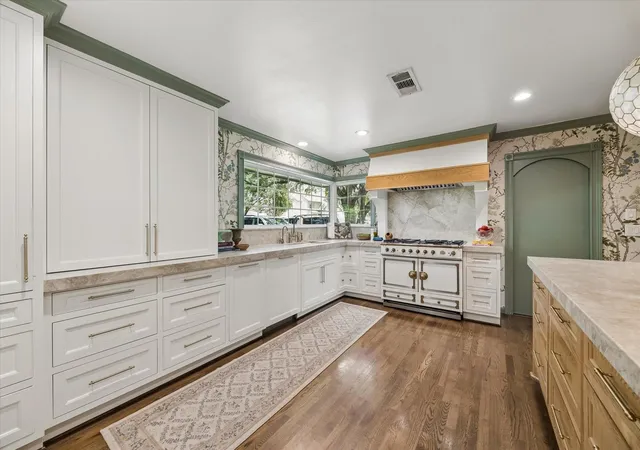 5th image of 1702 Cranway Dr, Houston, TX 77055 | MLS# 10259246