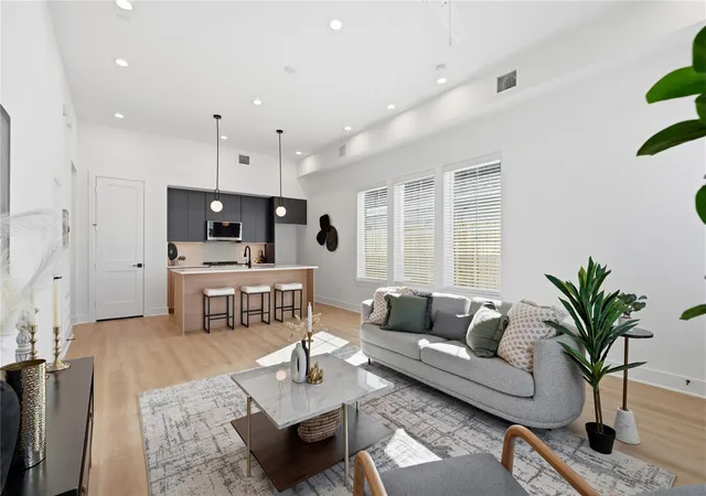 1st image of 4608 Gunter St #A/B, Houston, TX 77020 | MLS# 2546591