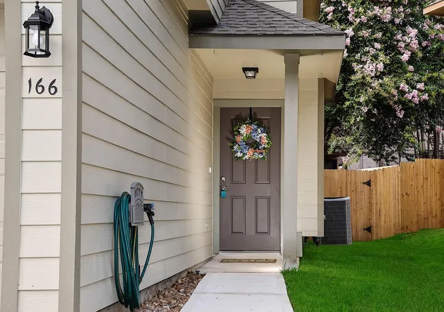 3rd image of 166 N Burberry Park Cir, Spring, TX 77382 | MLS# 72100843