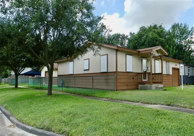 1st image of 801 19th Ave N, Texas City, TX 77590 | MLS# 62801882