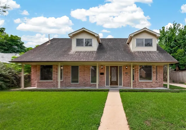 Photo 1 of Single family home for sale at 4305 Goldfinch St, Houston, TX 77035 | MLS# 6085841 | Listing updated on 2026-08-16