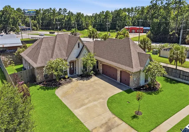 Photo 3 of Single family home for sale at 103 King Palms Way, Lumberton, TX 77657 | MLS# 48040320 | Listing updated on 2026-10-05