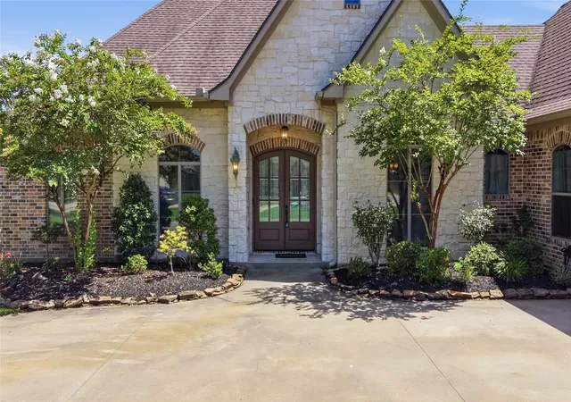 Photo 3 of Single family home for sale at 103 King Palms Way, Lumberton, TX 77657 | MLS# 48040320 | Listing updated on 2026-10-05