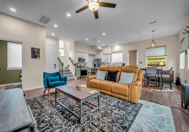 Photo 4 of Single family home for sale at 6708 Arapahoe St, Houston, TX 77020 | MLS# 29971046 | Listing updated on 2026-09-17