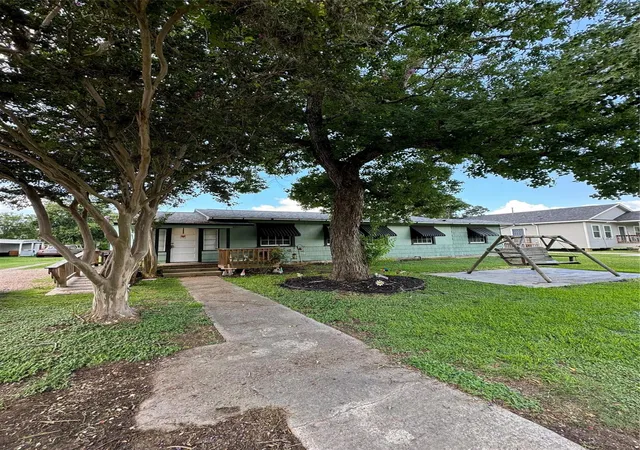 1st image of 411 & 411 1/2 Humphrey Ave, Palacios, TX 77465 | MLS# 42199047