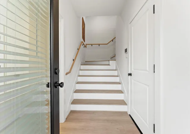 3rd image of 7807 Amelia Rd #A, Houston, TX 77055 | MLS# 41834741