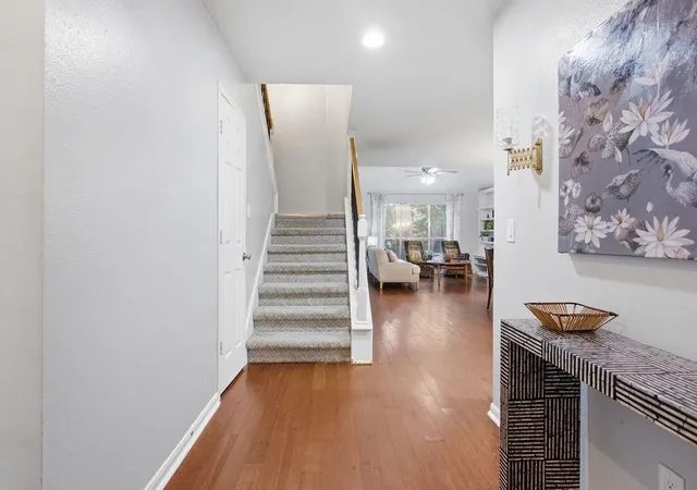 Photo 2 of Single family home for sale at 6 Wind Poppy Ct, Spring, TX 77381 | MLS# 33572497 | Listing updated on 2026-08-15
