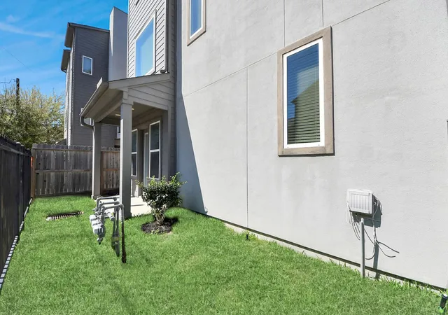 36th image of 5720 Petty St, Houston, TX 77007 | MLS# 48925063