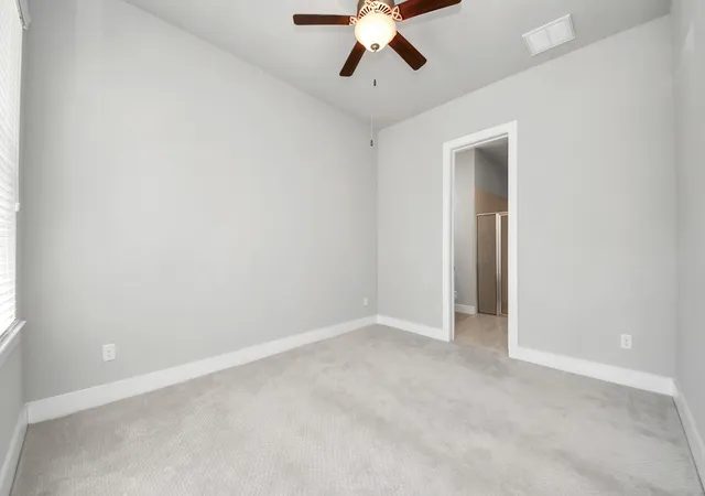 4th image of 5720 Petty St, Houston, TX 77007 | MLS# 48925063