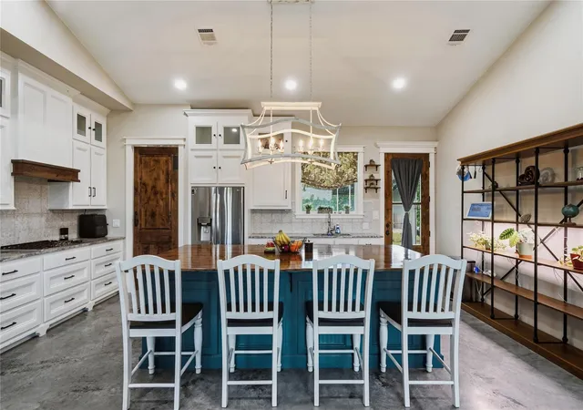 3rd image of 681 Emma Rd, Oakhurst, TX 77359 | MLS# 80923691