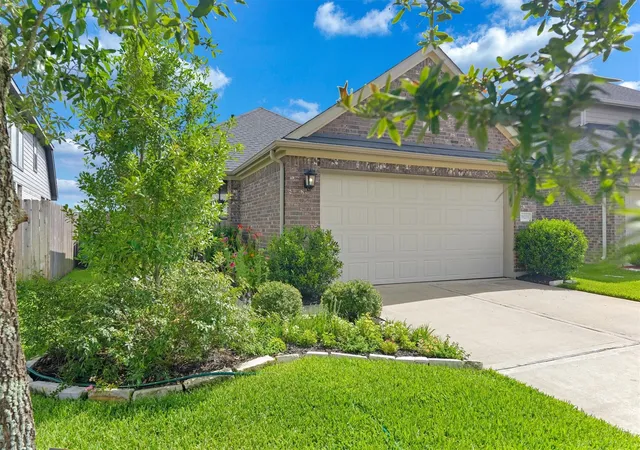Photo 3 of Single family home for sale at 31231 Albany Brk Ln, Hockley, TX 77447 | MLS# 67309079 | Listing updated on 2026-09-08
