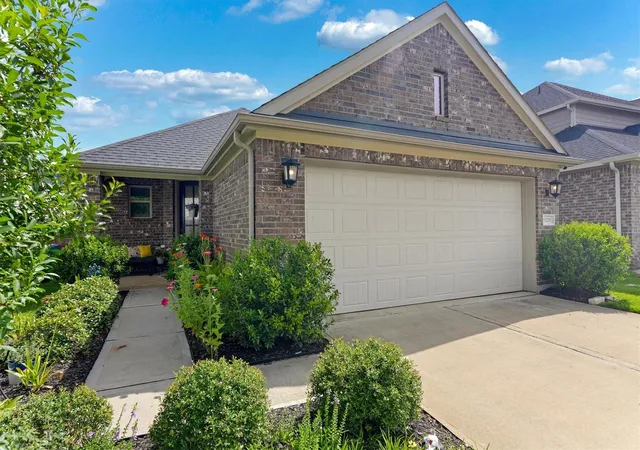 Photo 3 of Single family home for sale at 31231 Albany Brk Ln, Hockley, TX 77447 | MLS# 67309079 | Listing updated on 2026-09-08