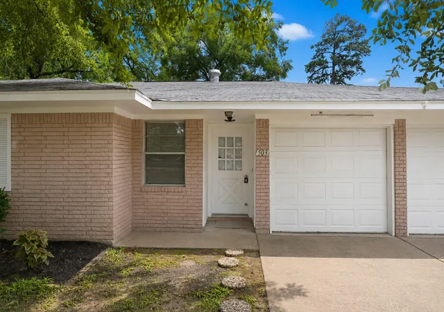 Photo 3 of Single family home for sale at 503 Northwood Dr, Conroe, TX 77303 | MLS# 98236773 | Listing updated on 2026-09-14