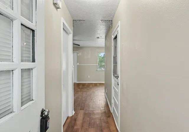 Photo 3 of Single family home for sale at 503 Northwood Dr, Conroe, TX 77303 | MLS# 98236773 | Listing updated on 2026-09-14