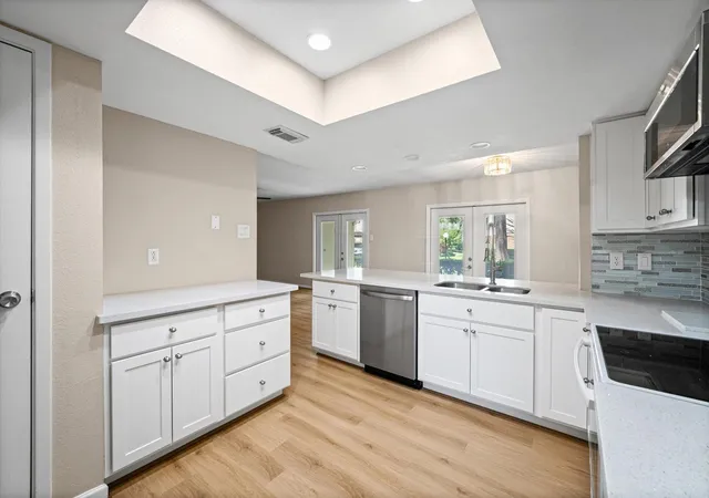 Photo 4 of Condo for sale at 14555 Wunderlich Dr #3201, Houston, TX 77069 | MLS# 55780321 | Listing updated on 2026-08-09