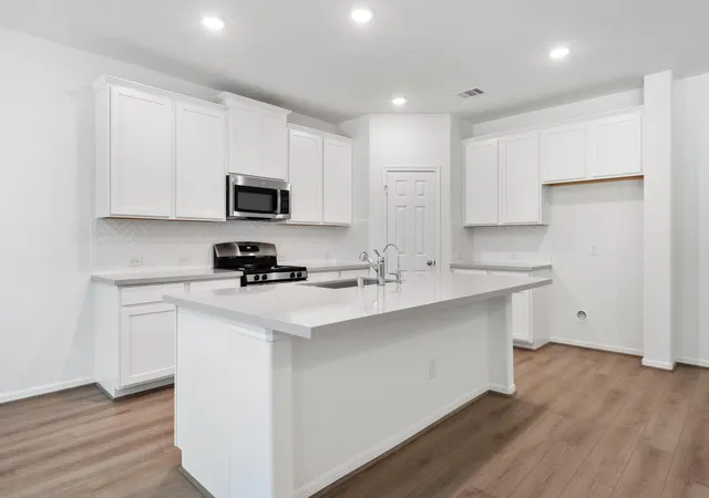 Photo 3 of Single family home for sale at 7714 Jade Crst Dr, Angleton, TX 77515 | MLS# 95968930 | Listing updated on 2026-10-05