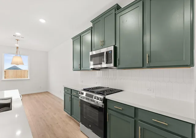 Photo 4 of Single family home for sale at 7714 Jade Crst Dr, Angleton, TX 77515 | MLS# 95968930 | Listing updated on 2026-10-05