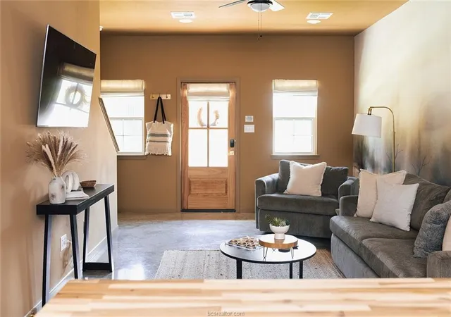 Photo 3 of Sale Pending at 302 W 31st Street #601, Bryan, TX 77803 | MLS# 38283058 | Listing updated on 2026-08-26