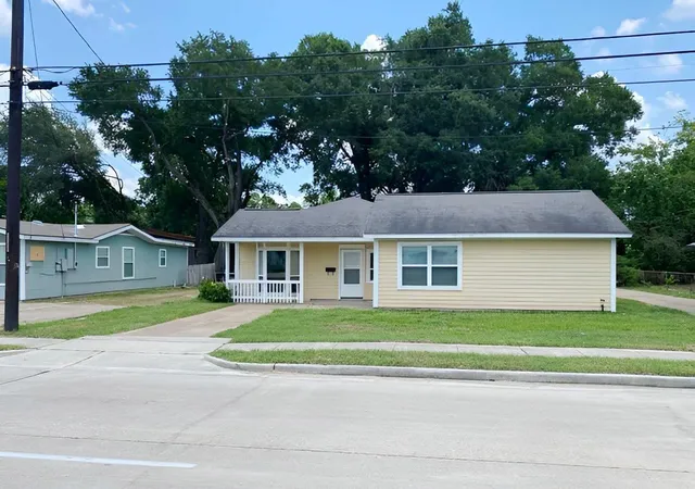Photo 1 of Single family home for sale at 41 Parker Rd, Houston, TX 77076 | MLS# 82719435 | Listing updated on 2026-09-01