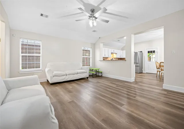 Photo 4 of Single family home for sale at 6519 Haight St, Houston, TX 77028 | MLS# 70365118 | Listing updated on 2026-09-21