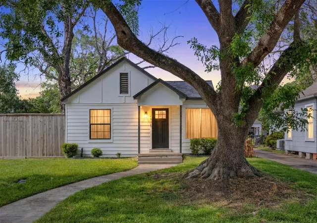 1st image of 2538 Southgate Blvd, Houston, TX 77030 | MLS# 45748288