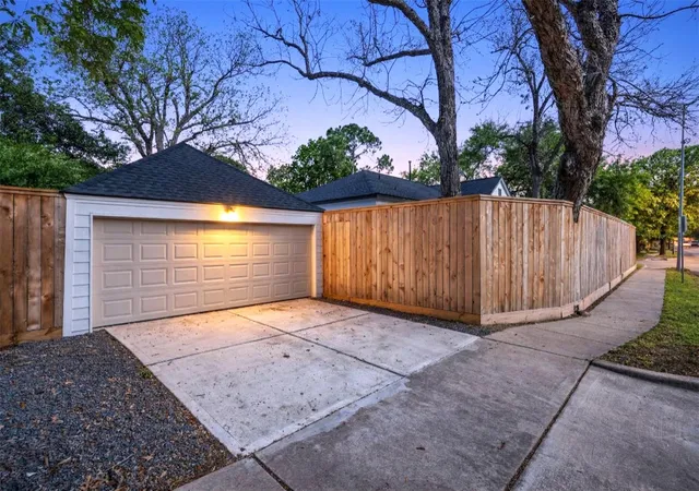 3rd image of 2538 Southgate Blvd, Houston, TX 77030 | MLS# 45748288