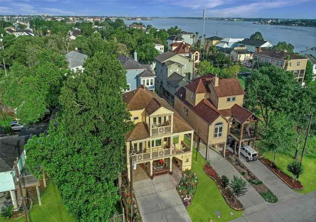 Photo 1 of Sale Pending at 150 Rosewood Rd, Clear Lake Shores, TX 77565 | MLS# 2259590 | Listing updated on 2026-09-14