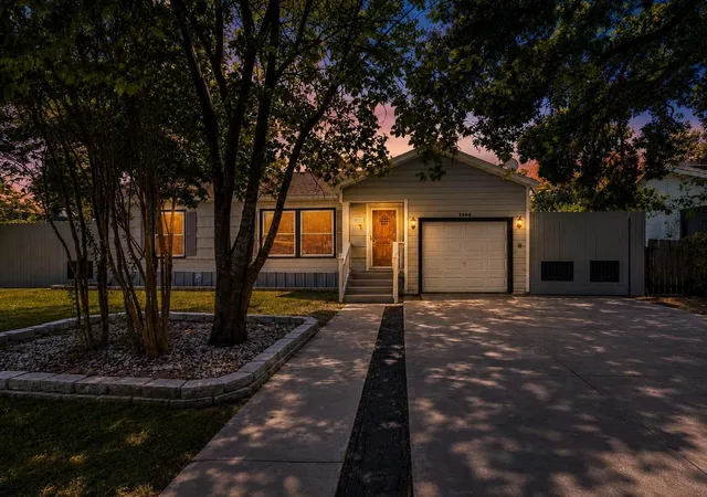 2nd image of 2506 Edgewood St, Liberty, TX 77575 | MLS# 51549149