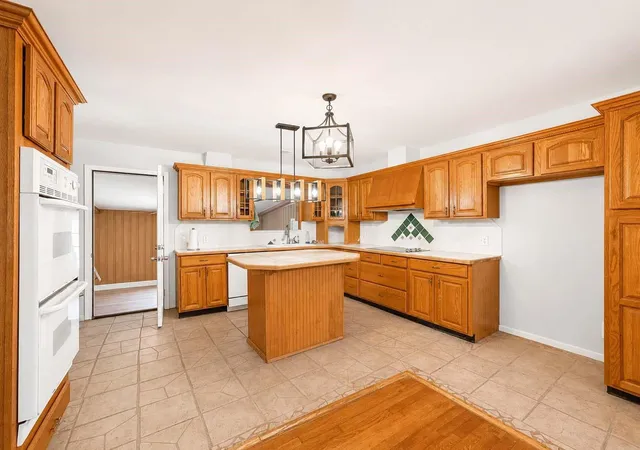 4th image of 2506 Edgewood St, Liberty, TX 77575 | MLS# 51549149
